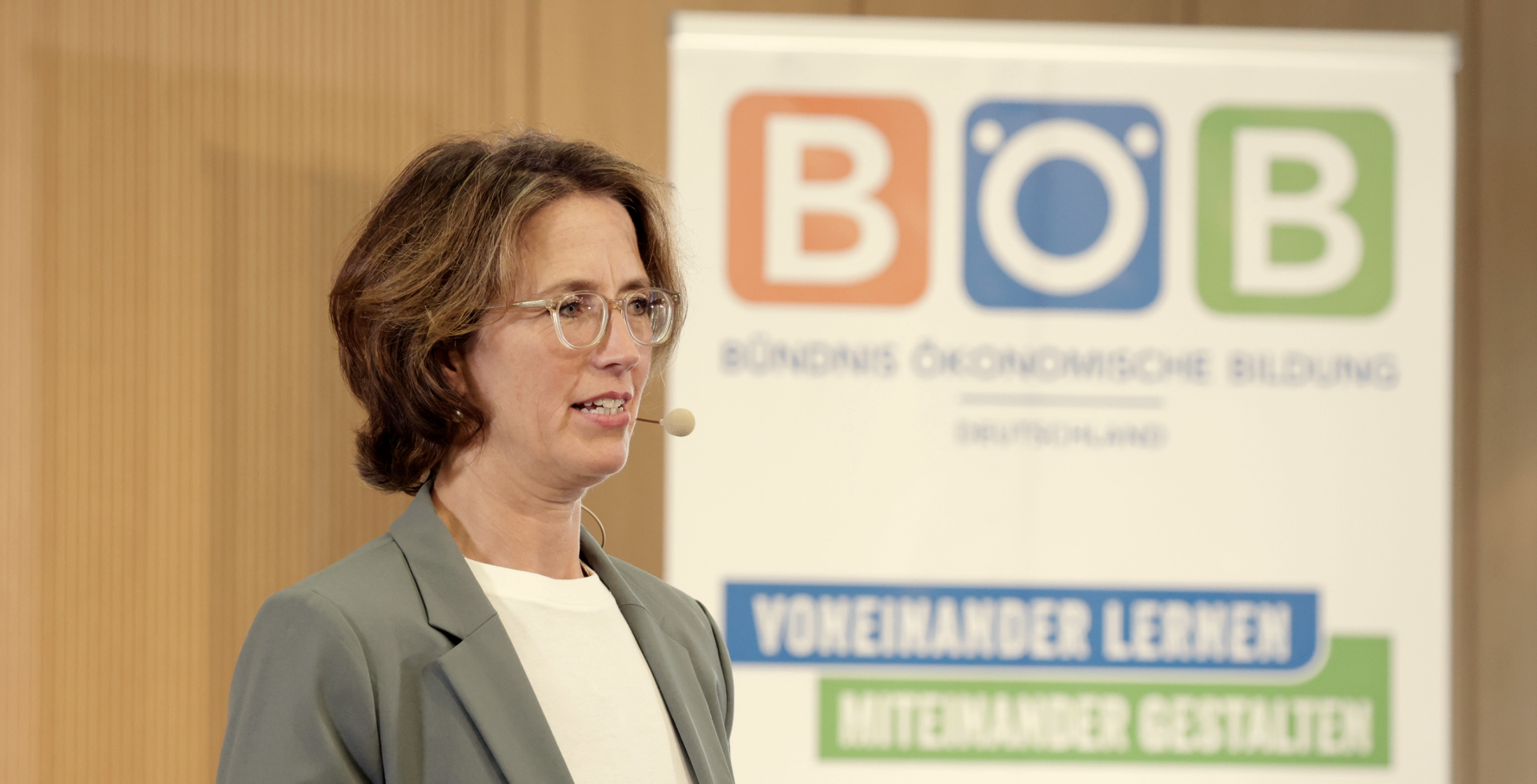https://www.flossbachvonstorch-stiftung.de/media/pages/storage/f27f0e51ab-1709564272/intro-slider-hoch-boeb-kongress-vvh-2023.png